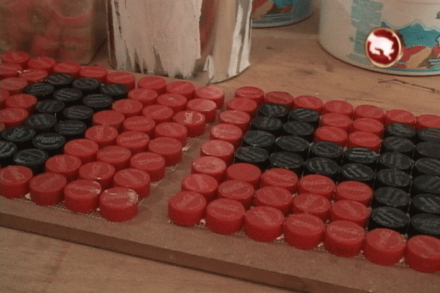 Nuevo método de reciclaje promete embellecer con murales - Tv Sur Canal 14