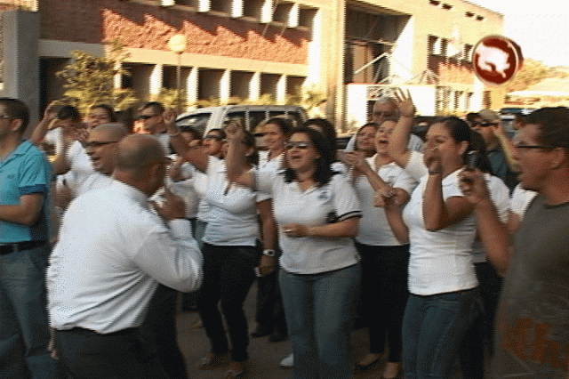 Funcionarios en protesta. Funcionarios en protesta.