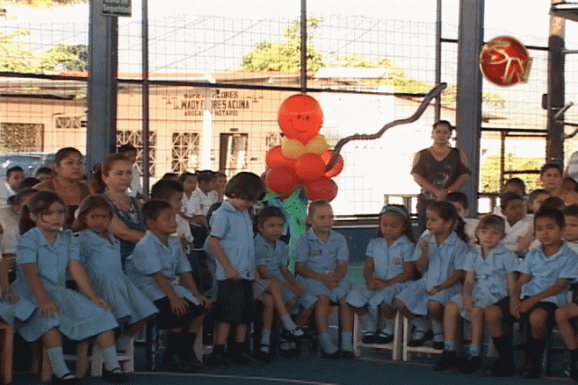 Estudiantes escuela Sinaí.