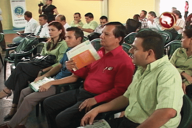 Participantes en la inauguración de la Semana. Participantes en la inauguración de la Semana.