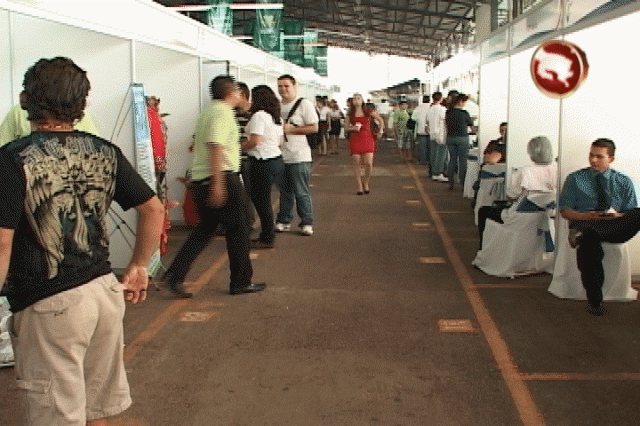 Recibieron 1.800 visitantes en sus stands. Recibieron 1.800 visitantes en sus stands.