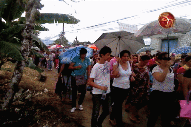 Hubo una procesión. Hubo una procesión.