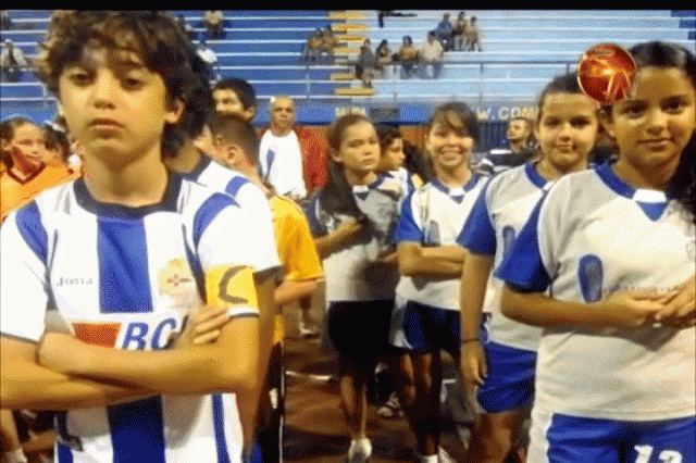 El campeonato se juega los lunes. El campeonato se juega los lunes.