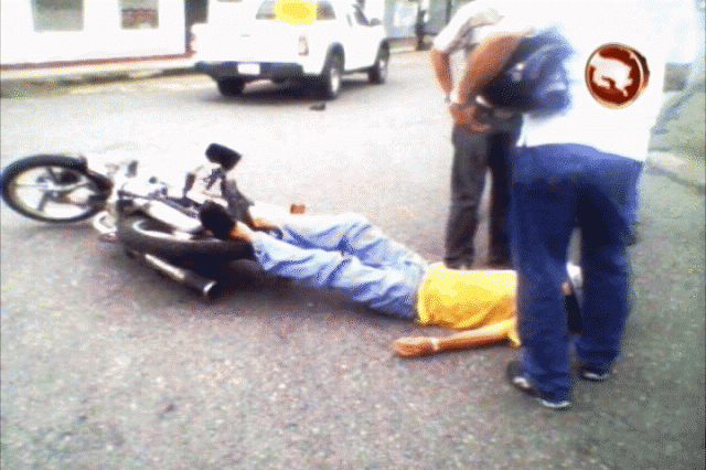 El motociclista fue trasladado al hospital.