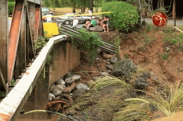 Reportan problemas en algunos puentes.