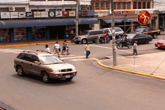 Buscan solución al caos vial. Buscan solución al caos vial.