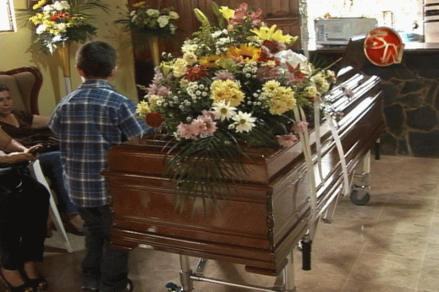 El sepelio fue en San Pedro. El sepelio fue en San Pedro.