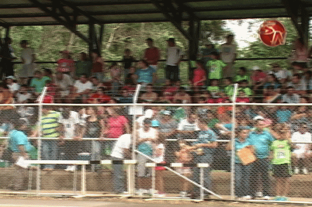 Hubo gran cantidad de espectadores. Hubo gran cantidad de espectadores.