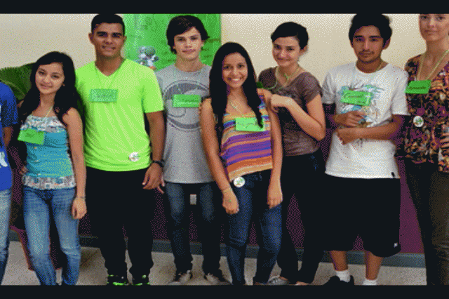 Jóvenes que participaron. Jóvenes que participaron.