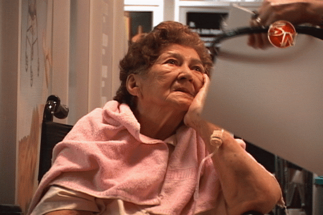 Celina Bonilla, adulta mayor. Celina Bonilla, adulta mayor.