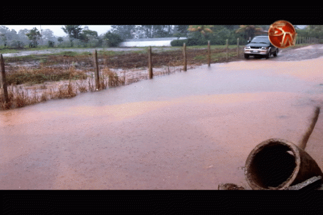 Inundación en calle Los García. Inundación en calle Los García.