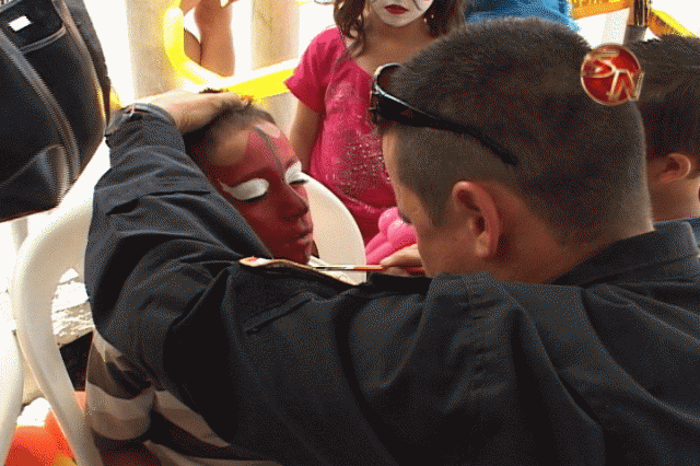 Compartieron con los pequeños. Compartieron con los pequeños.