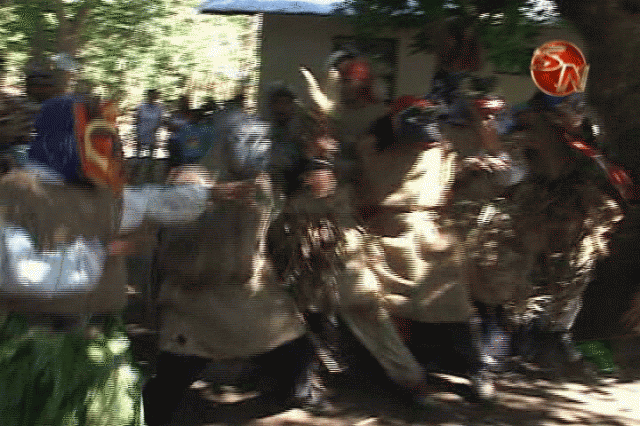 Firmaron pacto de respeto de culturas. Firmaron pacto de respeto de culturas.