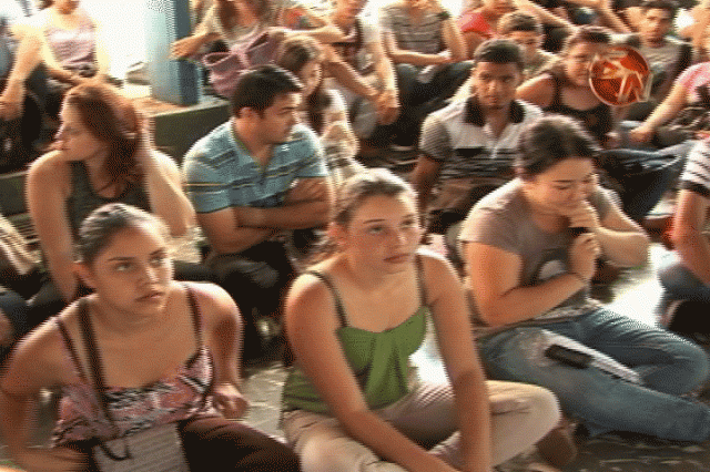 Escogerán a 50 jóvenes. Escogerán a 50 jóvenes.