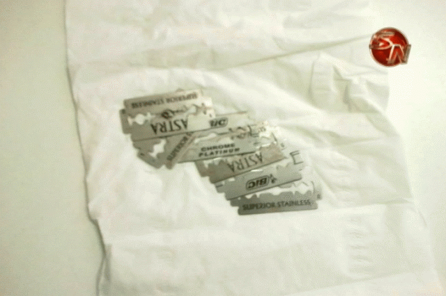 Encontraron varias navajillas. Encontraron varias navajillas.