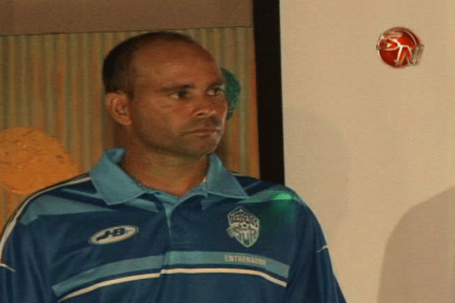 Fue destituido. Fue destituido.