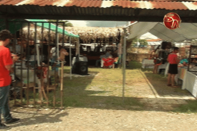 Aquí esperan seguir vendiendo sus productos. Aquí esperan seguir vendiendo sus productos.