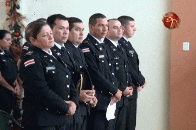 Oficiales de la Fuerza Pública. Oficiales de la Fuerza Pública.