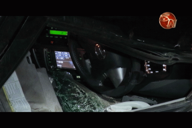 El carro quedó destruido. El carro quedó destruido.