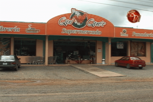 Supermercado Quique’s. Supermercado Quique’s.