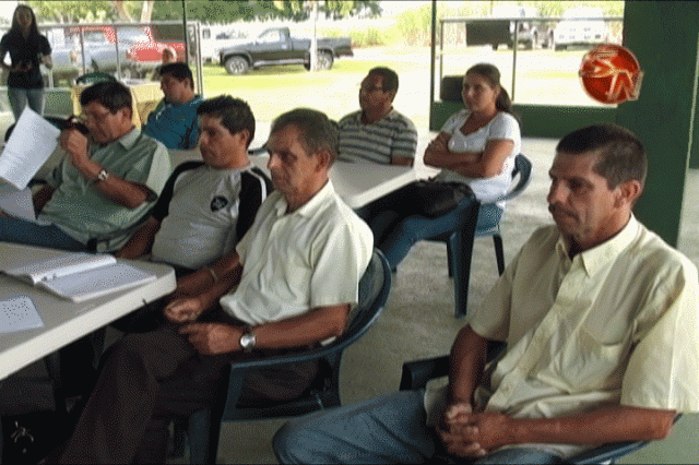 Dirigentes. Dirigentes.