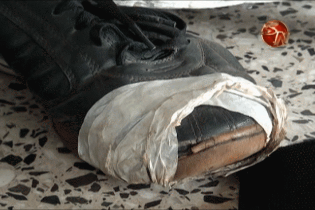 Hasta reparan el calzado. Hasta reparan el calzado.