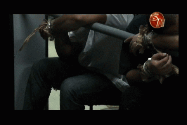 Fueron detenidos. Fueron detenidos.