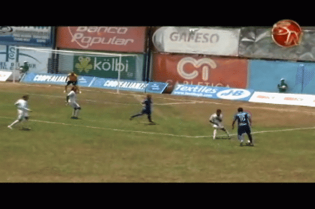 Juegan el domingo. Juegan el domingo.