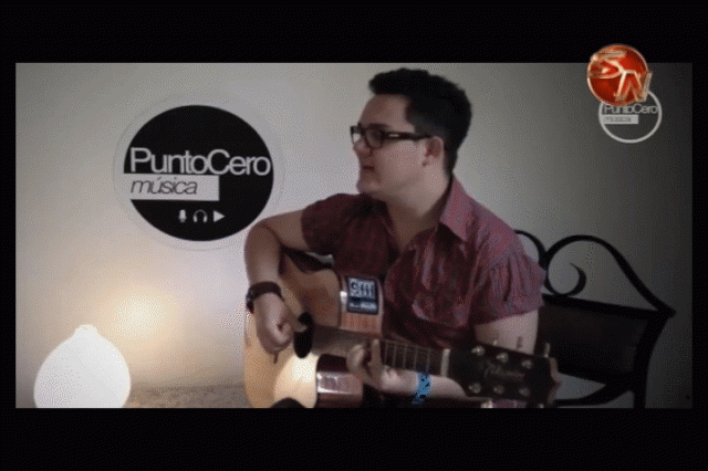 Armando Román. Armando Román.