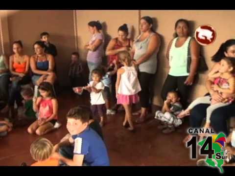 200 niños disfrutaron por primera vez de su fiesta de navidad en Las Lagunas