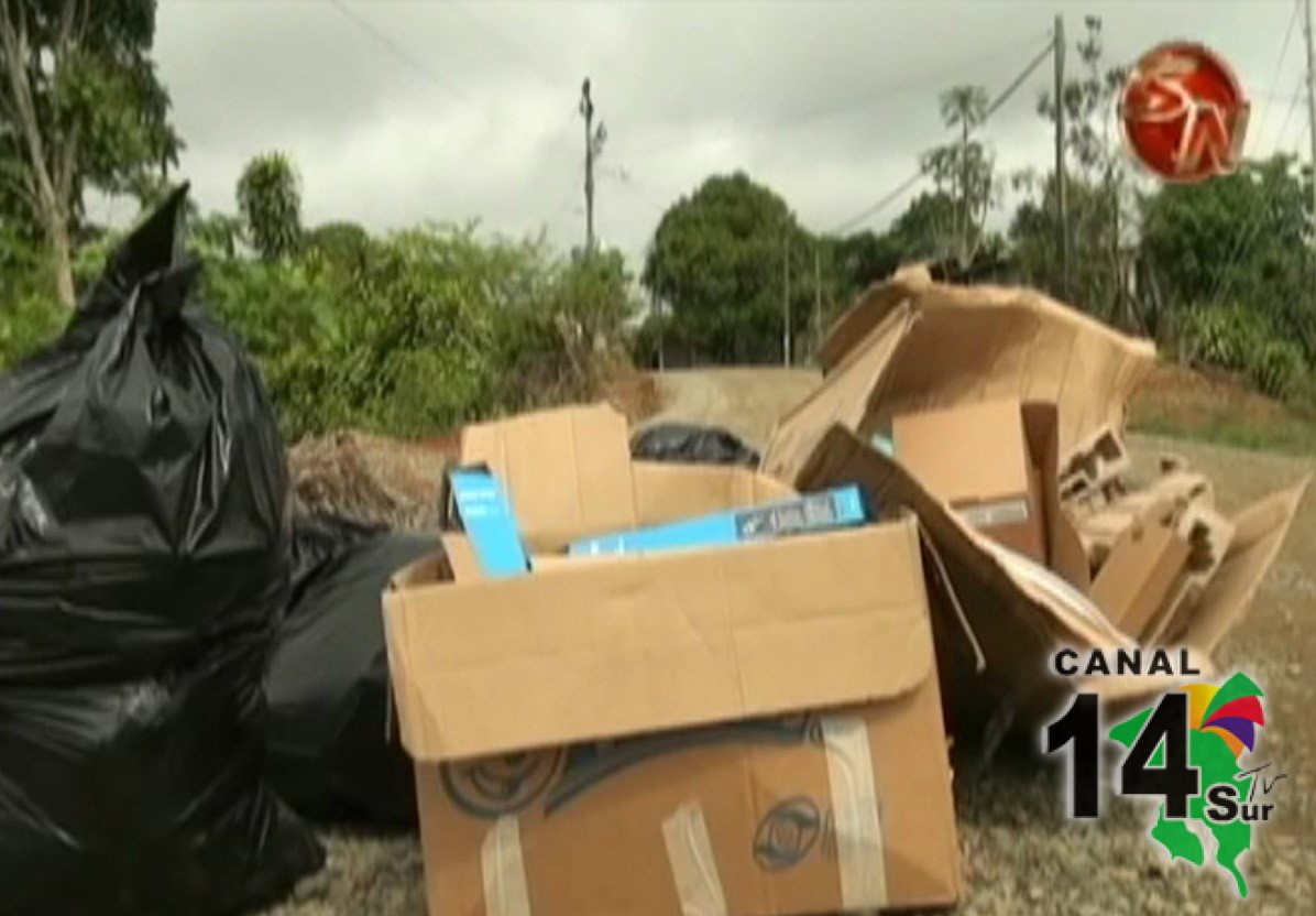 Los vecinos de Las Mesas de Pejibaye se preparan para limpiar su huella