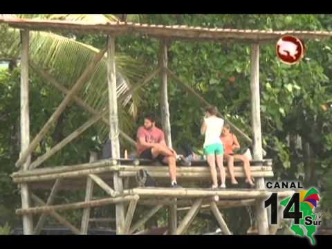 Turistas en Playa Dominical se preocupan por la ausencia de Salvavidas