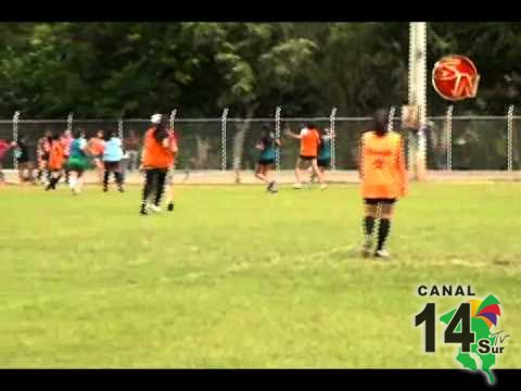 El Sábado las jugadoras de fútbol se presentaron a una pre selección en el Polideportivo de Pérez Zeledón.