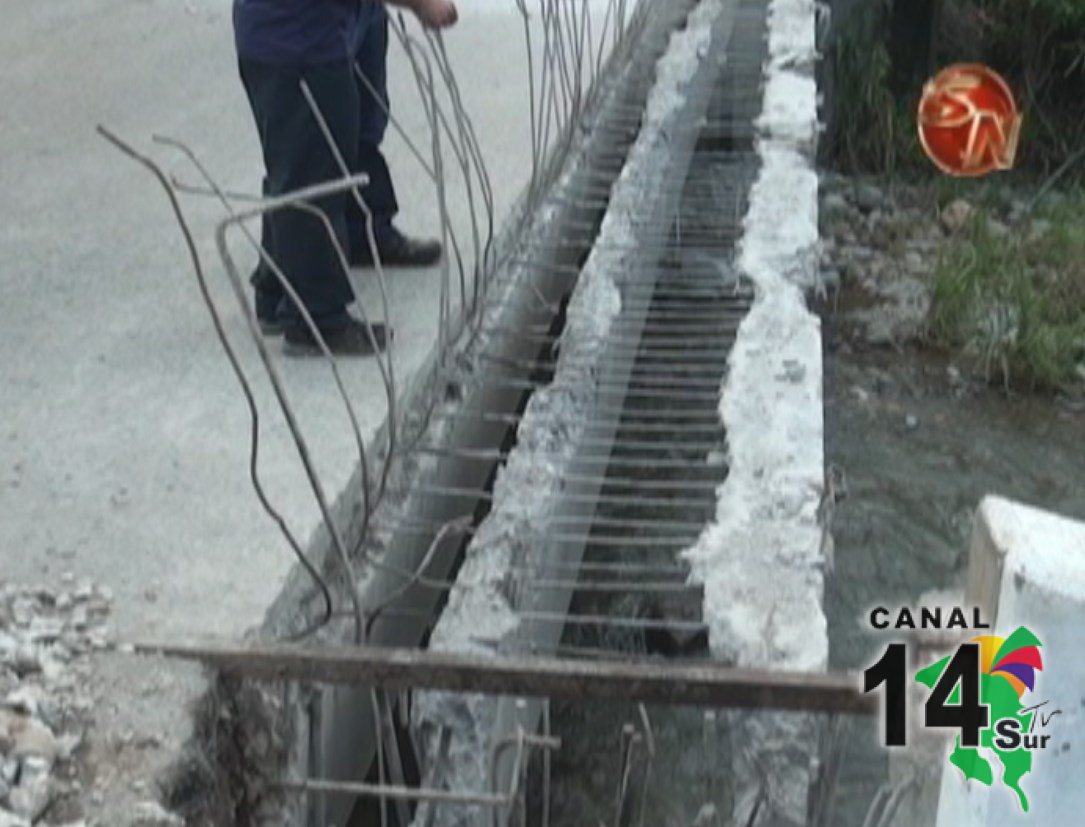 Municipalidad de Pérez Zeledón repara las vigas del puente La Shell
