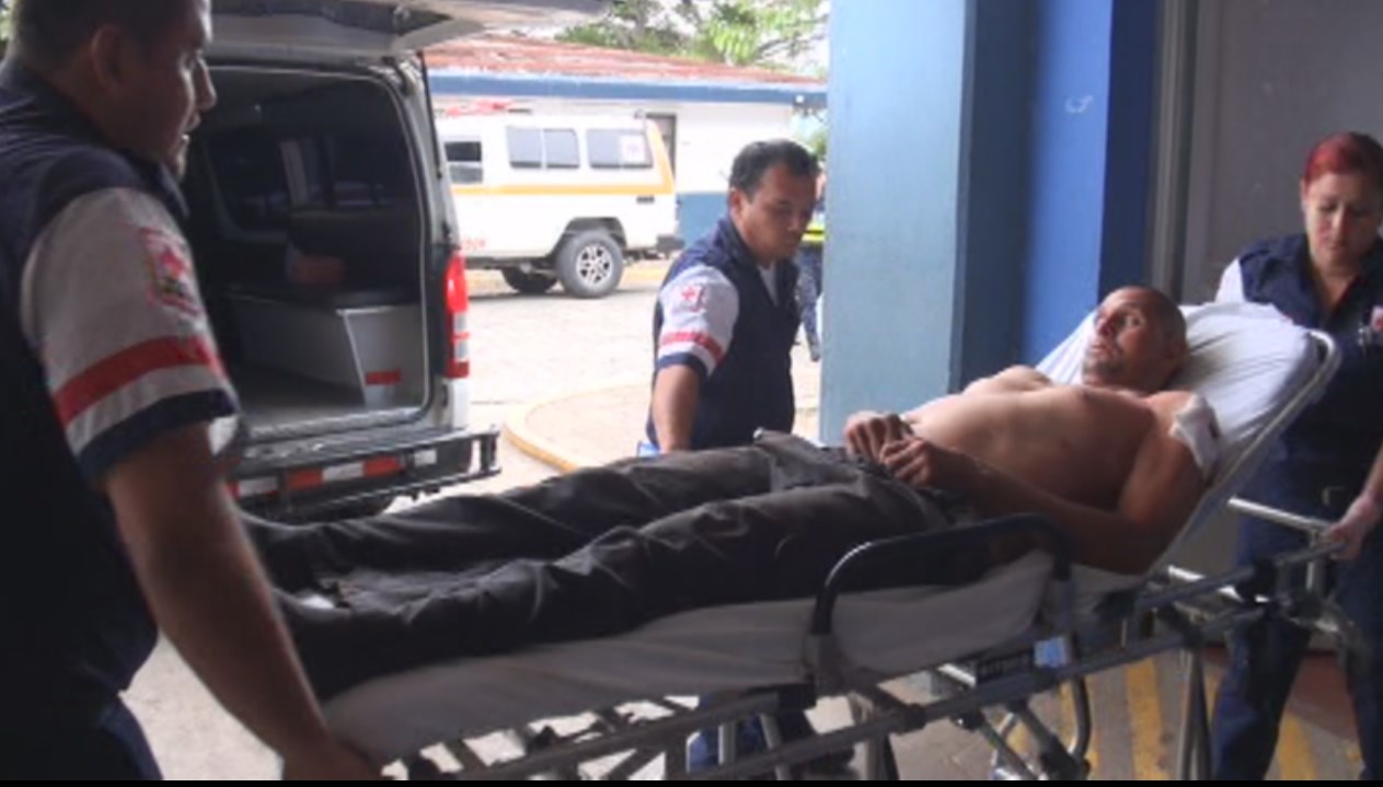 Hombre herido con bala en San Pedro fue trasladado al hospital Escalante Pradilla