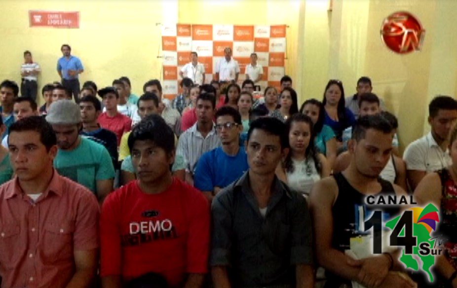 800 jóvenes acudieron al Reto Empléate de la Región Brunca