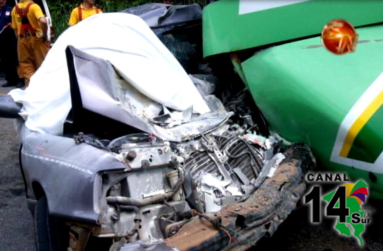 Hombre de 42 años falleció tras colisionar vehículo con autobús en Buenos Aires