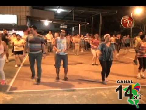 Las técnicas de  baile se hacen presentes todos los miércoles en el Polideportivo de Pérez Zeledón