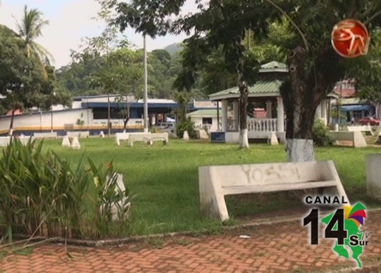 Fuerza Pública descubre a dos hombres con un kilo de cocaína en Golfito