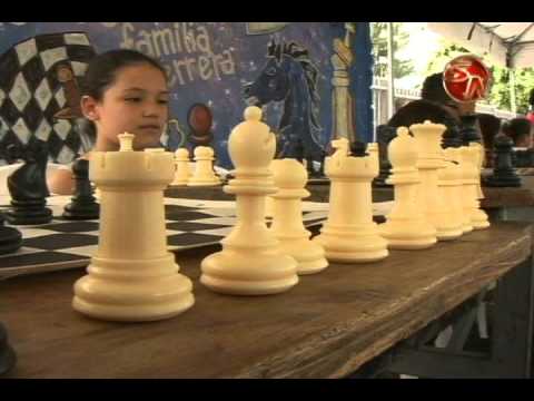 Escuela de Barrio Lourdes incentiva a sus alumnos para practicar ajedrez