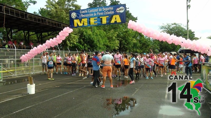 FOTOS I Caminata y carrera de cierre de la Semana Rosa