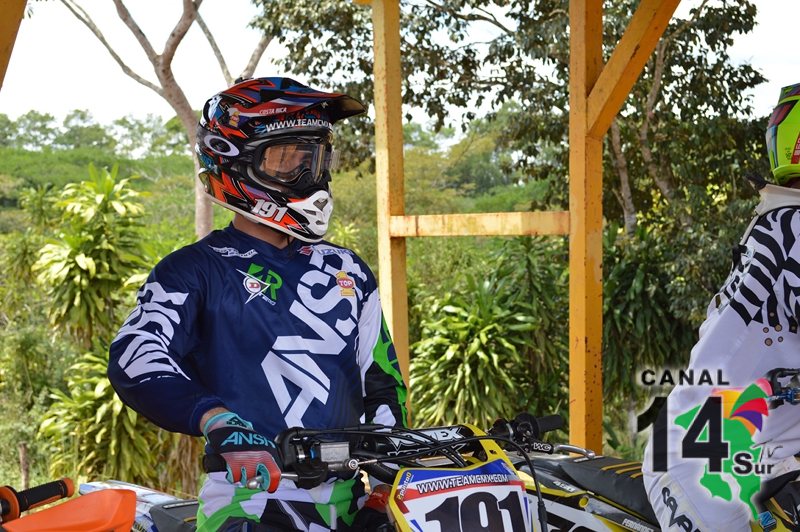 Roberto Castro se dejó la octava jornada del campeonato nacional de motocross