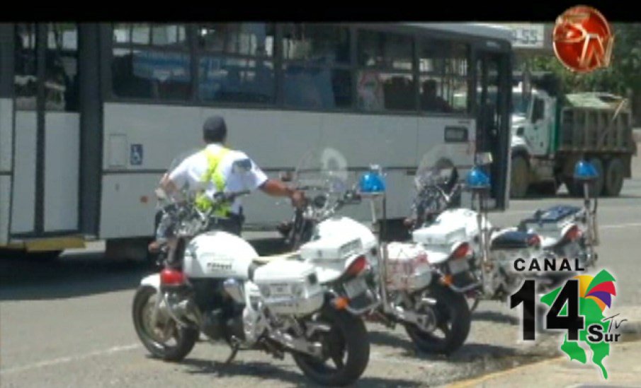 La Policía de Tránsito realizó diversos operativos en el cantón generaleño para regular el transporte público