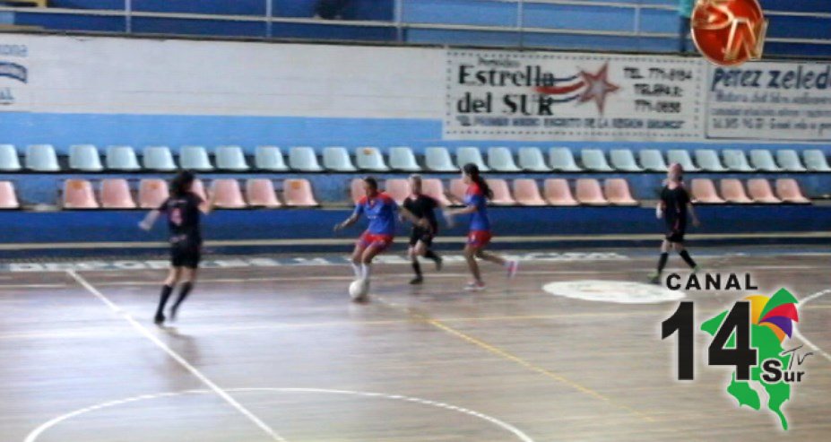 Las escuelas de La Uvita y Pavones avanzaron a la final regional de fútbol sala.
