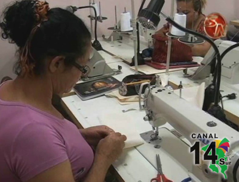 Mujeres aprenderán sobre costura, artesanías y manipulación de alimentos en el 2016