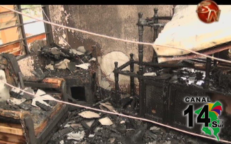 Familia en Palmares de Pérez Zeledón se quedó sin casa tras un incendio