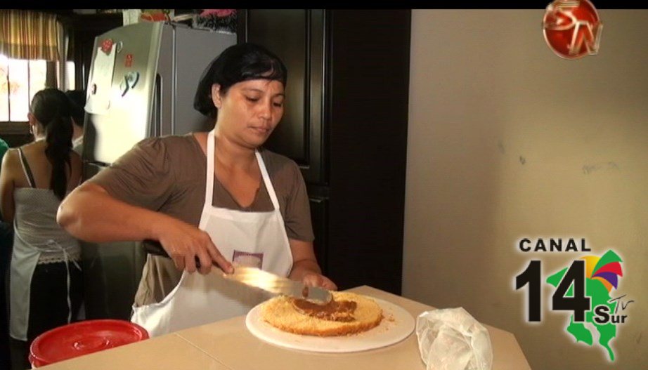 Un grupo de mujeres aprendió el arte de la pastelería