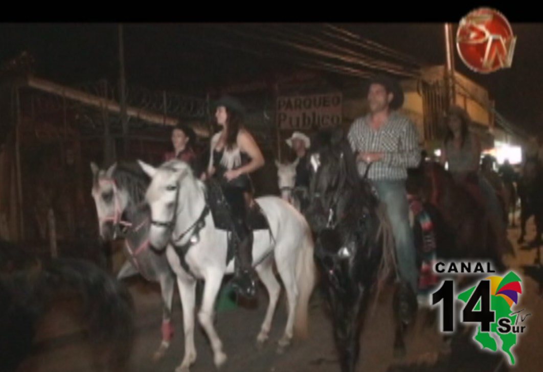 Masiva participación de caballistas en el Tope Nocturno de Pérez Zeledón