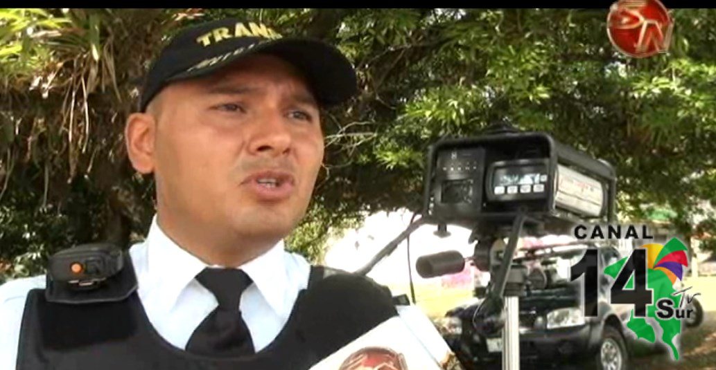 Oficiales de Tránsito defienden seguimientos que hacen a conductores a pesar de las críticas