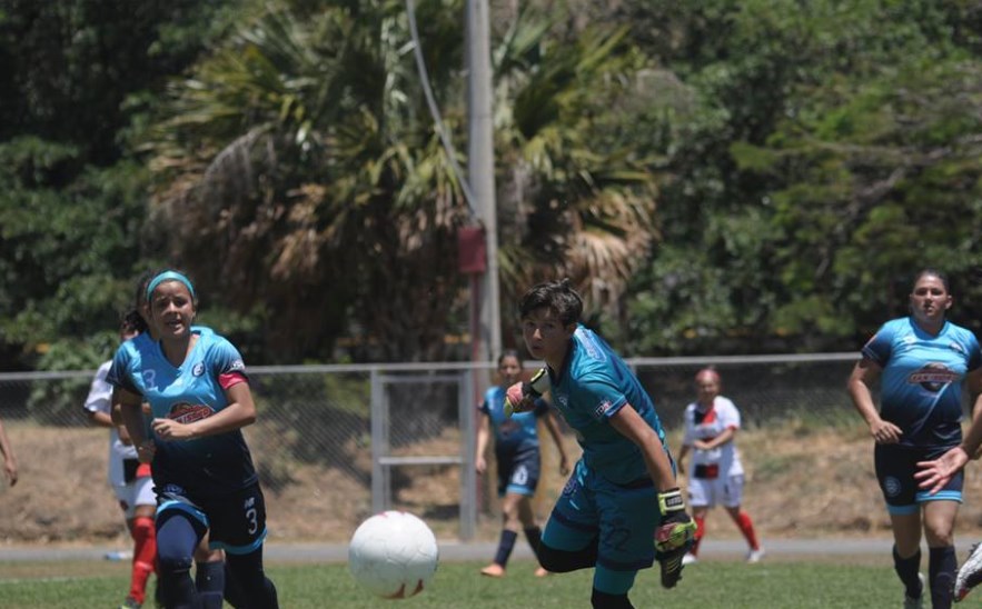 Juventud PZ aun no gana pero demuestra mejoría en su juego